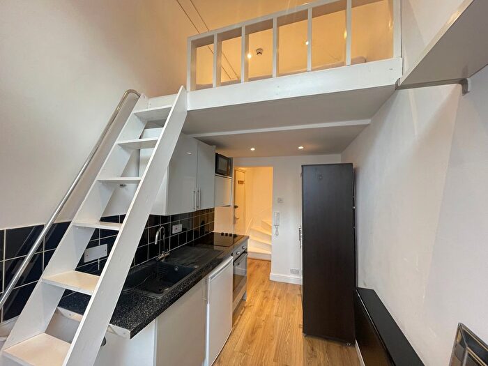 Studio To Rent In Penywern Road, Earls Court, London, SW5