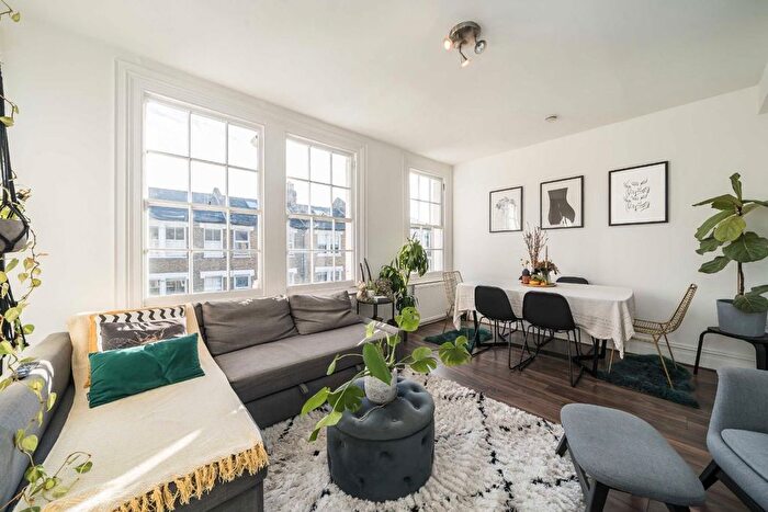 2 Bedroom Flat To Rent In Landor Road, Stockwell, SW9