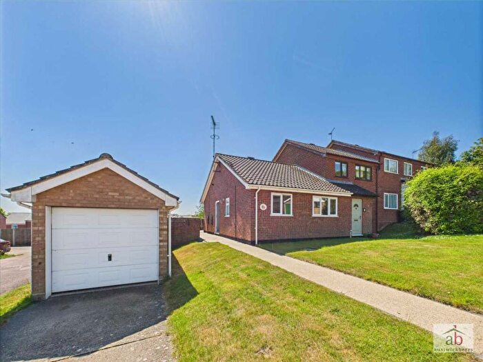 2 Bedroom Bungalow For Sale In Chequers Rise, Great Blakenham, IP6