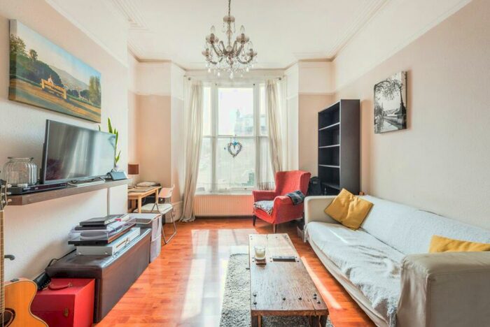 2 Bedroom Flat To Rent In Adamsrill Road, London, SE26