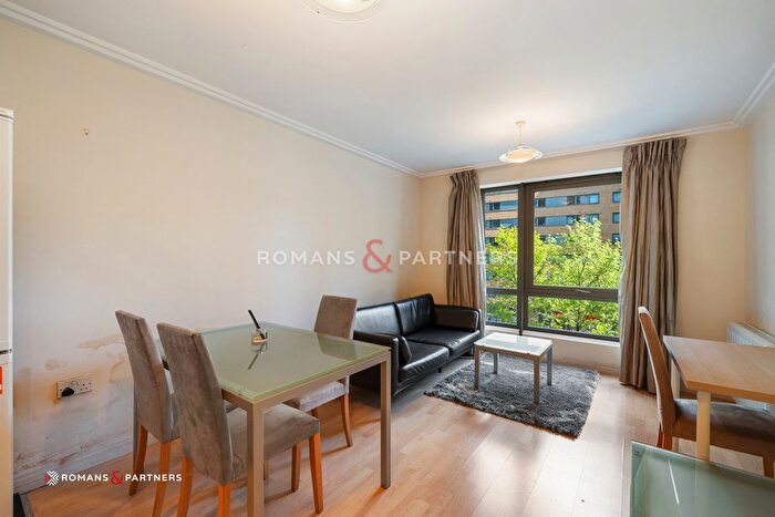 1 Bedroom Flat To Rent In Trentham Court, North Acton, W3