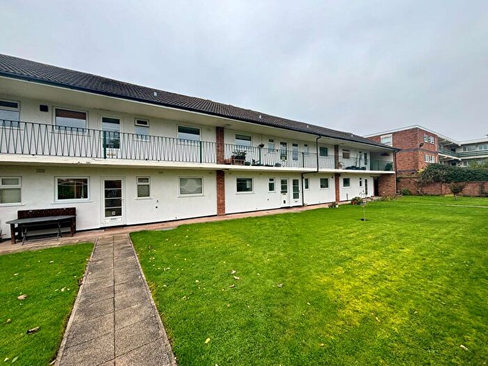 1 Bedroom Flat To Rent In Dark Lane, Tiddington, CV37