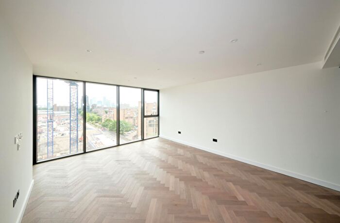 2 Bedroom Apartment To Rent In Merino Gardens, Tower Hamlets, London, E1W