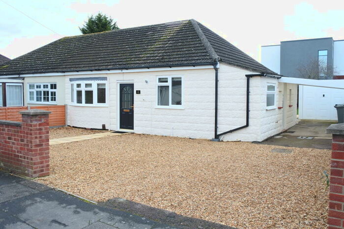 2 Bedroom Bungalow To Rent In Gorse Road, Grantham, NG31