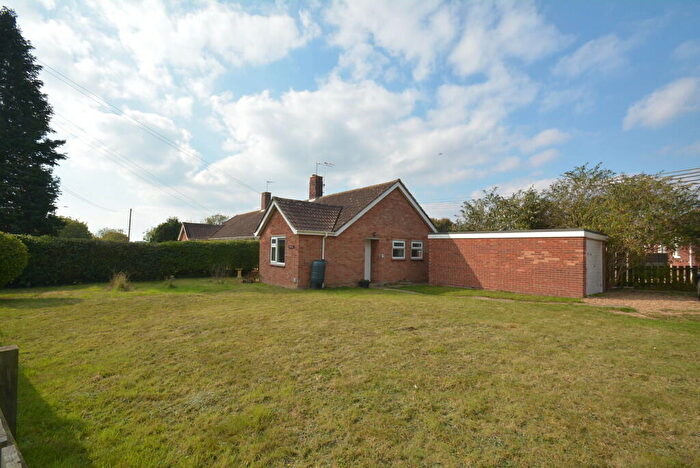 2 Bedroom Semi-Detached Bungalow To Rent In Norwich Road, Halesworth, IP19