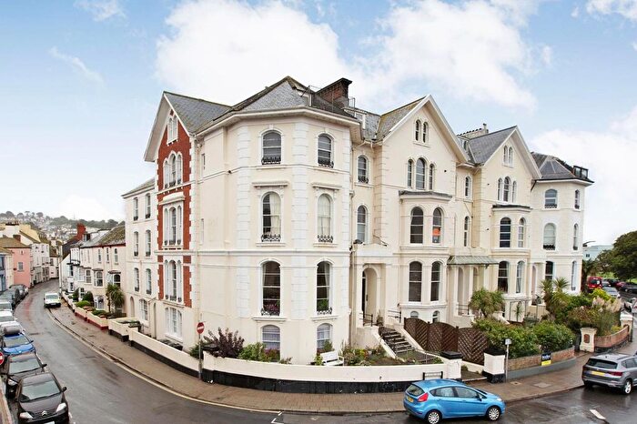 2 Bedroom Flat For Sale In South View, Teignmouth, TQ14