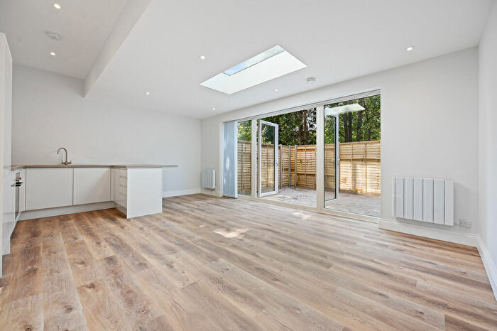 2 Bedroom Flat To Rent In Greenhill Road, Harrow, HA1