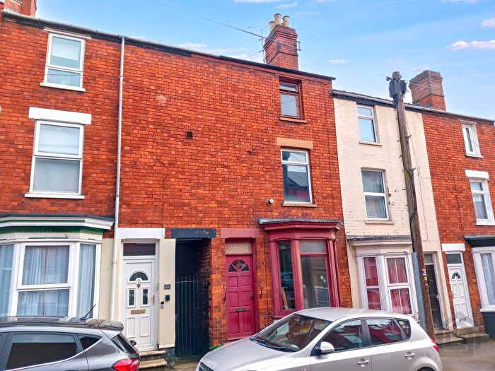 3 Bedroom Terraced House For Sale In Cromwell Street, Lincoln, LN2