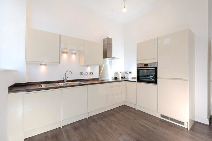 2 Bedroom Flat For Sale In Windermere Terrace, Princes Park, L8