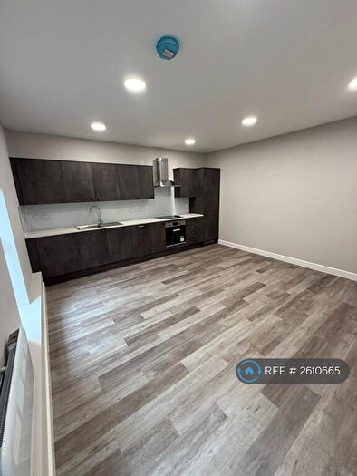 1 Bedroom Flat To Rent In Riverside House, Aylesbury, HP19