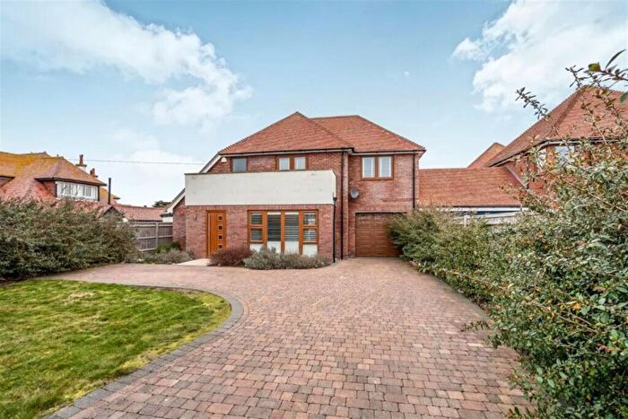 4 Bedroom Detached House To Rent In Selsey, Chichester, PO20