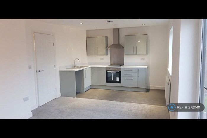 2 Bedroom Flat To Rent In Farrier Close, Swinton, Manchester, M27