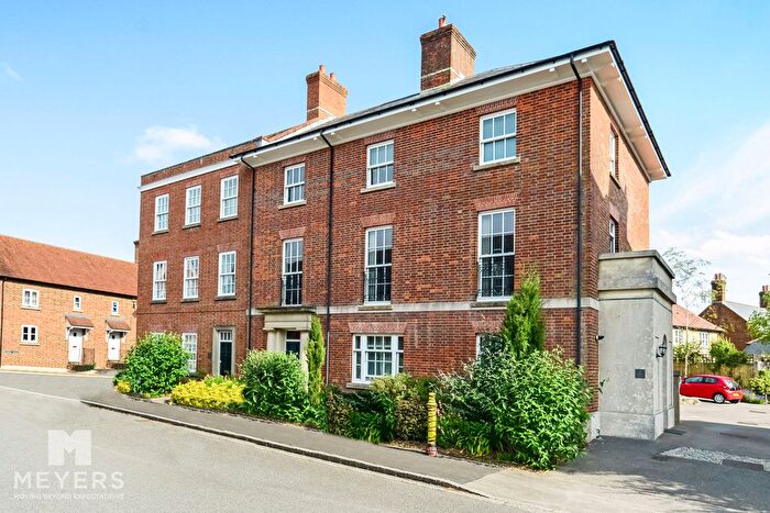 2 Bedroom Flat For Sale In Bridport Road, Dorchester, DT1