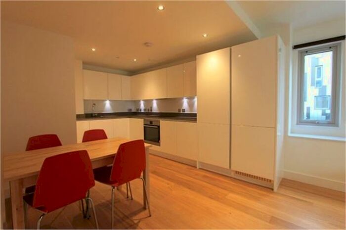 2 Bedroom Apartment To Rent In Love Lane, Woolwich, SE18