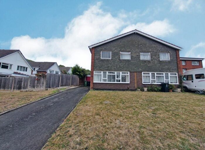 3 Bedroom Semi-Detached House For Sale In Falcon Way, Russells Hall, Dudley, DY1