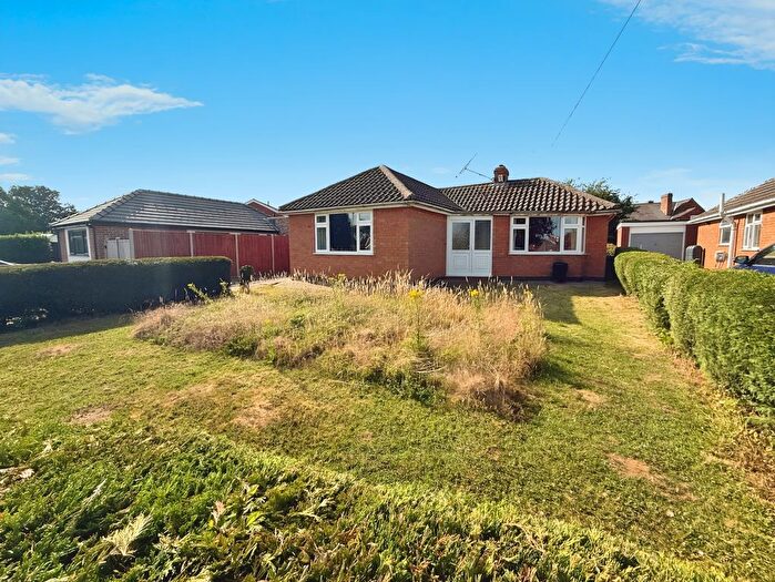 3 Bedroom Detached Bungalow For Sale In Torksey Avenue, Saxilby, LN1