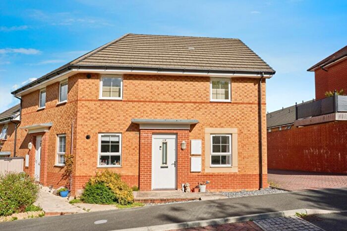 2 Bedroom Maisonette For Sale In St. Wilfred Drive, East Cowes, Isle Of Wight, PO32