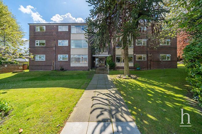 2 Bedroom Flat For Sale In Roslin Court, Roslin Road, CH43