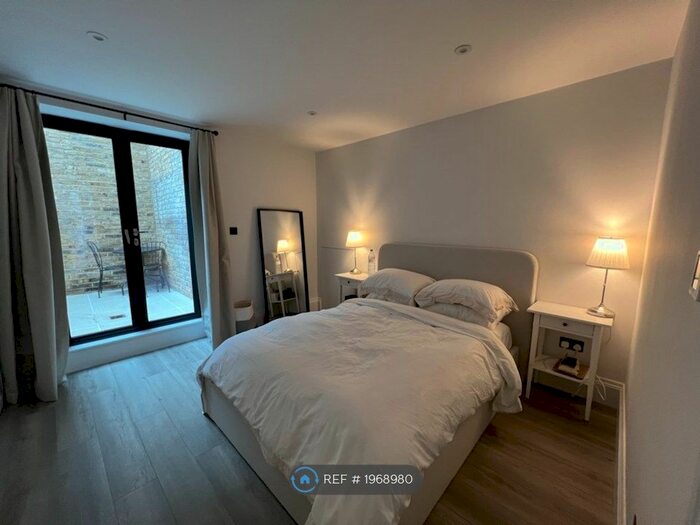 1 Bedroom Flat To Rent In Tyrrell Road, London, SE22