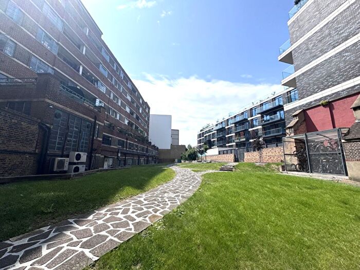 1 Bedroom Flat To Rent In Nightingale Lane, London, SW4