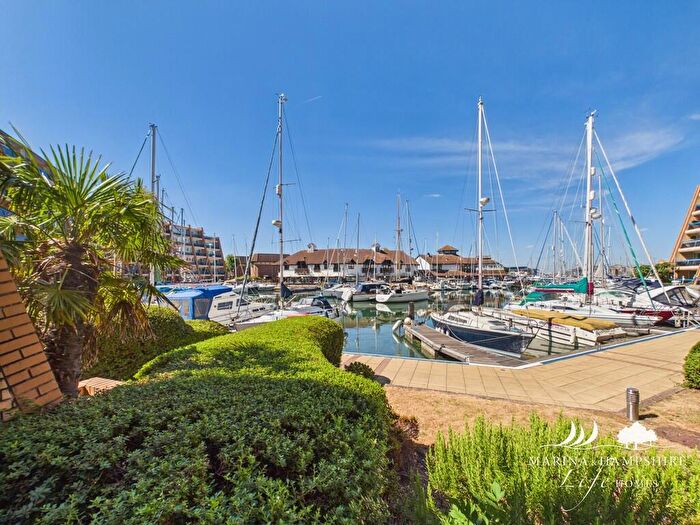 2 Bedroom Flat For Sale In Port Way, Port Solent, Portsmouth, PO6