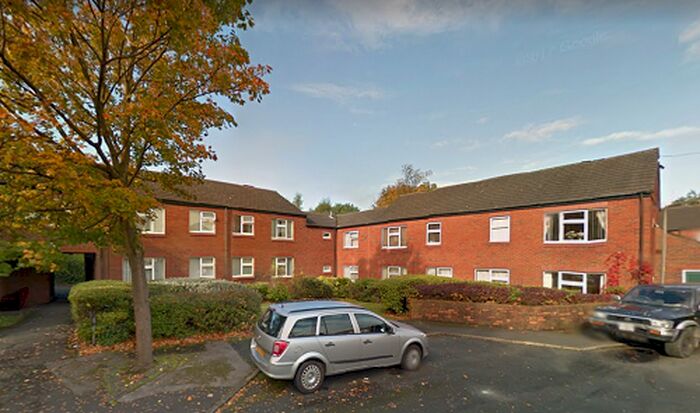 2 Bedroom Flat To Rent In Brockhurst Walk, Wigan, WN3