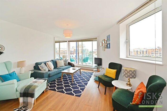 2 Bedroom Flat To Rent In Marina Heights, Limehouse, E14