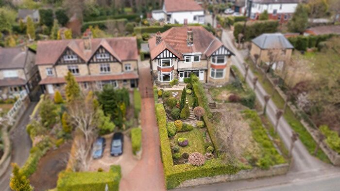 5 Bedroom Semi-Detached House For Sale In Upper Batley Low Lane, Batley, WF17