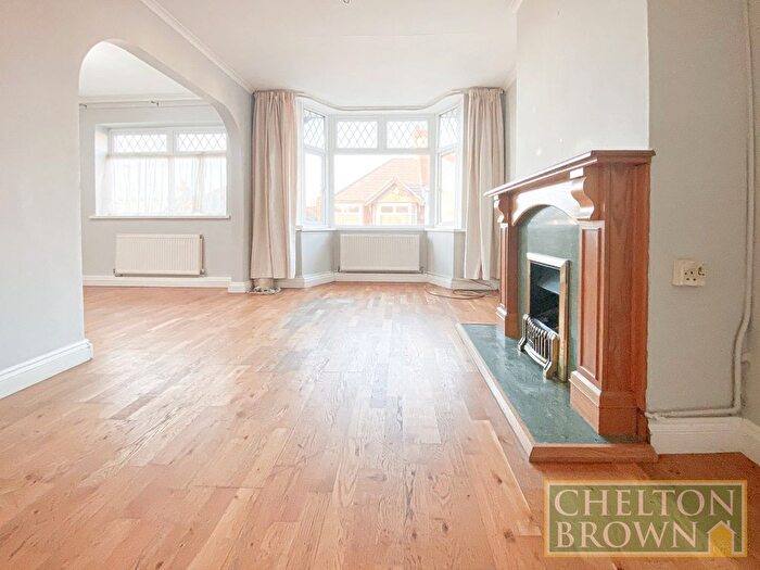 2 Bedroom Bungalow For Sale In Yelvertoft Road, Kingsthorpe, Northampton, NN2
