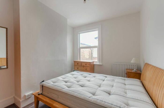 1 Bedroom Maisonette To Rent In Gillett Road, Thornton Heath, CR7