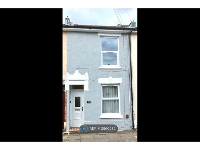 3 Bedroom Terraced House To Rent In Newcomen Road, Portsmouth, PO2