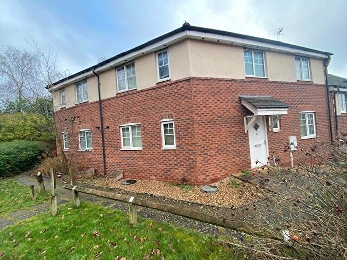 3 Bedroom Semi Detached House To Rent In Farnborough Avenue, Rugby, CV22