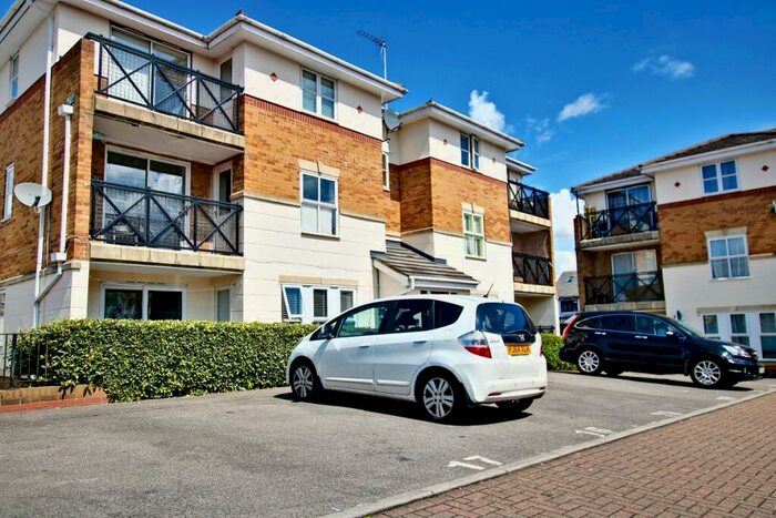 2 Bedroom Flat To Rent In Champness Road, Barking, Greater London, IG11