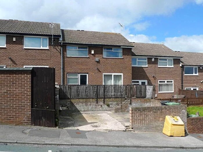 3 Bedroom Property To Rent In Landseer Way, Leeds, LS13