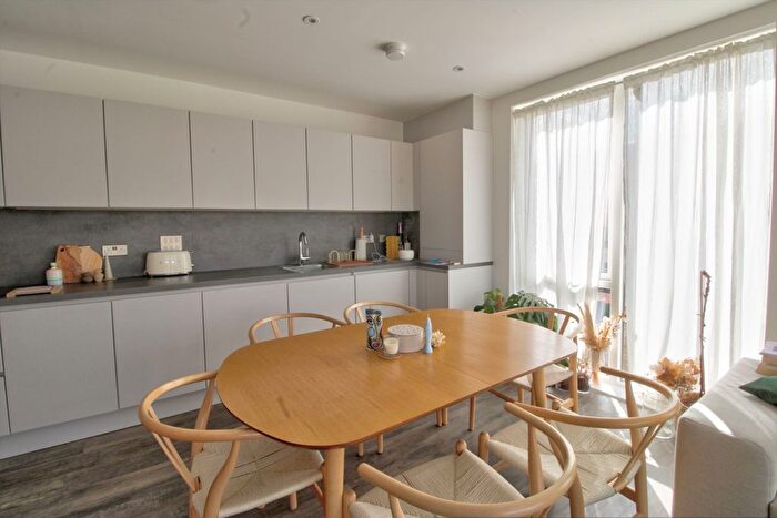 2 Bedroom Flat For Sale In Flat, Aphrodite Court, Barnet, EN5