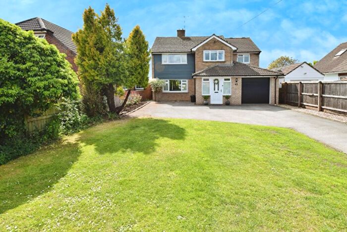 4 Bedroom Detached House For Sale In Countess Road, Amesbury, SP4