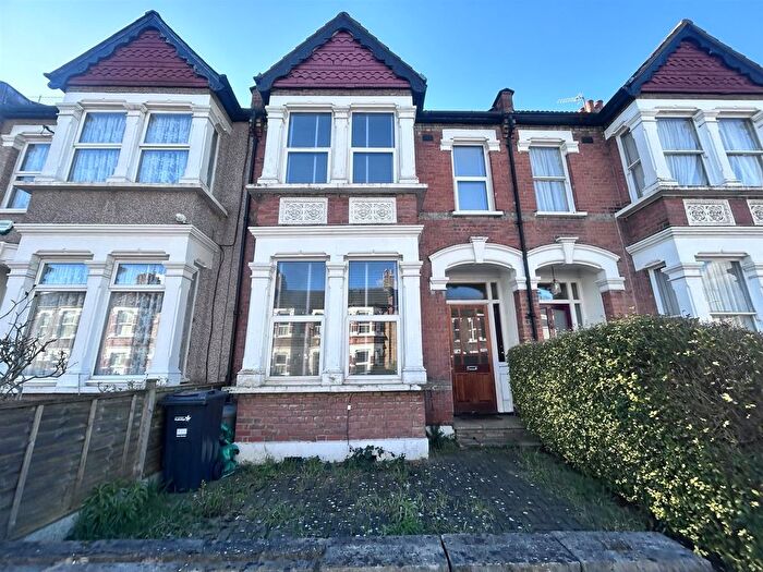 3 Bedroom Property To Rent In Pulteney Road, London, E18