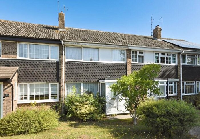 3 Bedroom Terraced House For Sale In Hawfinch Walk, Chelmsford, Essex, CM2