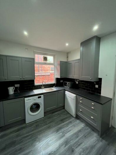 4 Bedroom Detached House To Rent In Balmoral Road, Fallowfield, Manchester, M14
