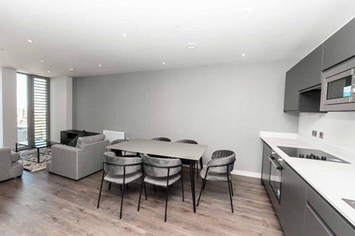 3 Bedroom Apartment To Rent In Greengate, Manchester, Greater Manchester, M3