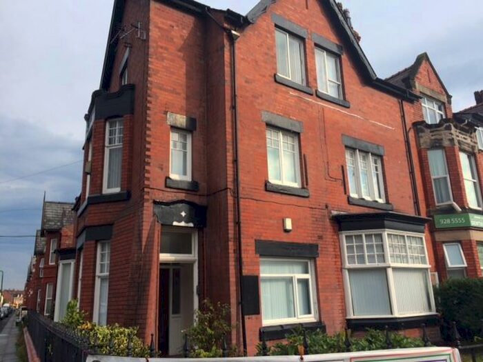 2 Bedroom Flat To Rent In Crosby Road North, Waterloo, Liverpool, L22