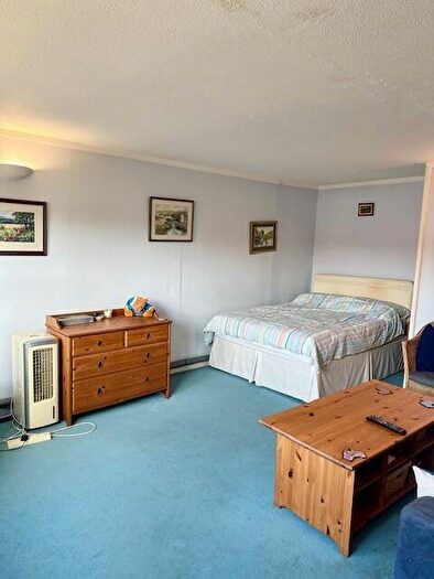 1 Bedroom Flat For Sale In Upper Whistler Walk, World's End Estate, London, SW10