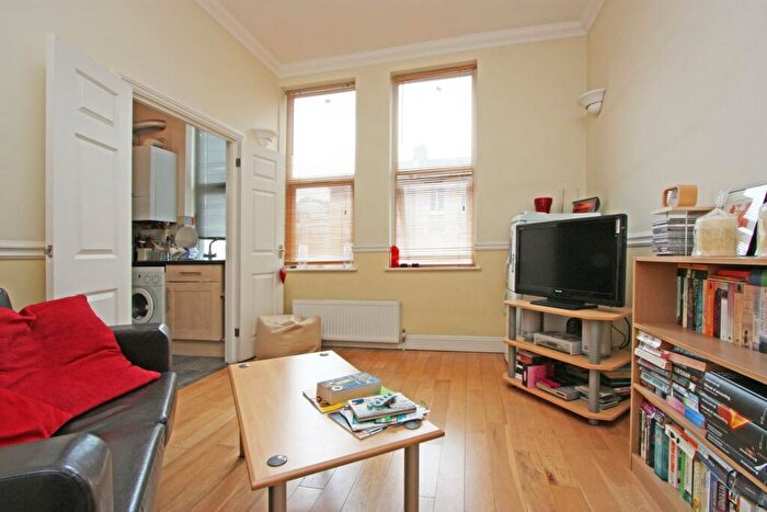 1 Bedroom Flat To Rent In Northcote Road, Clapham Junction, SW11