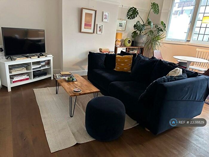 2 Bedroom Flat To Rent In Muswell Hill, London, N10