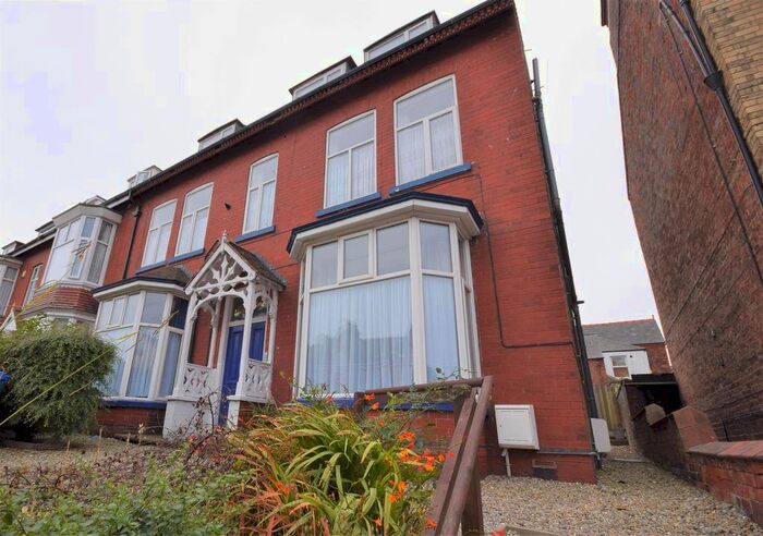 2 Bedroom Flat To Rent In Trinity Road, Bridlington, YO15