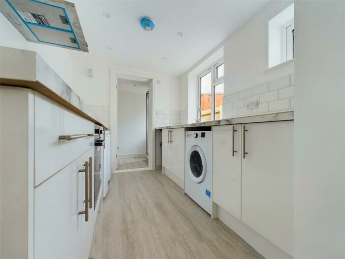 1 Bedroom Apartment To Rent In Portslade, East Sussex, BN41