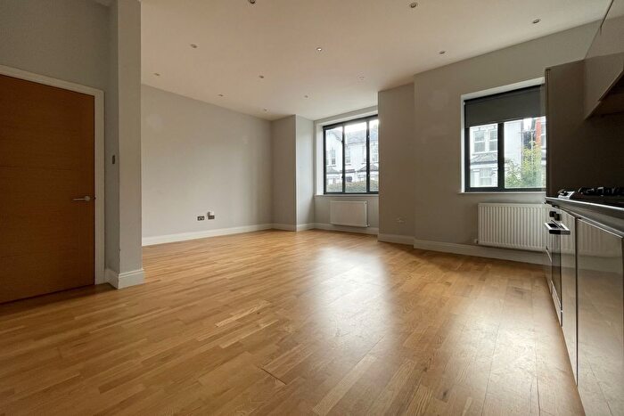 1 Bedroom Flat To Rent In Whitworth Road, London, SE25