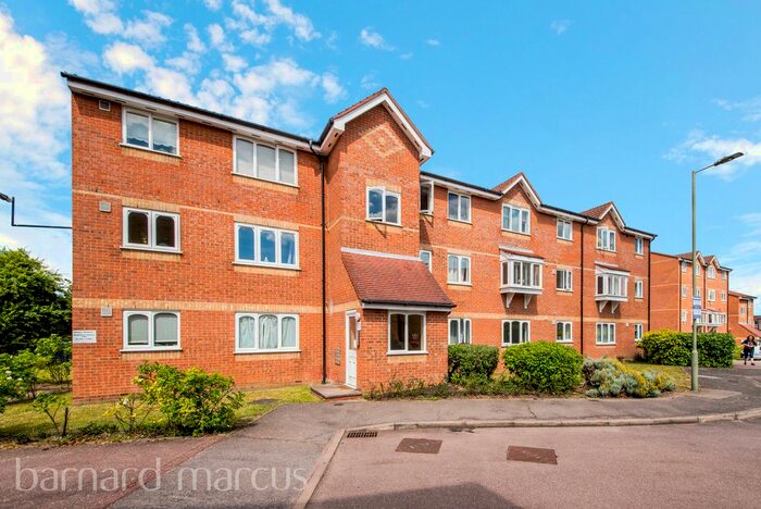 1 Bedroom Flat To Rent In Blackdown Close, London, N2