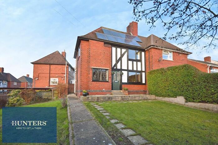 3 Bedroom Semi Detached House For Sale In Station Road, Brimington, Chesterfield, S43