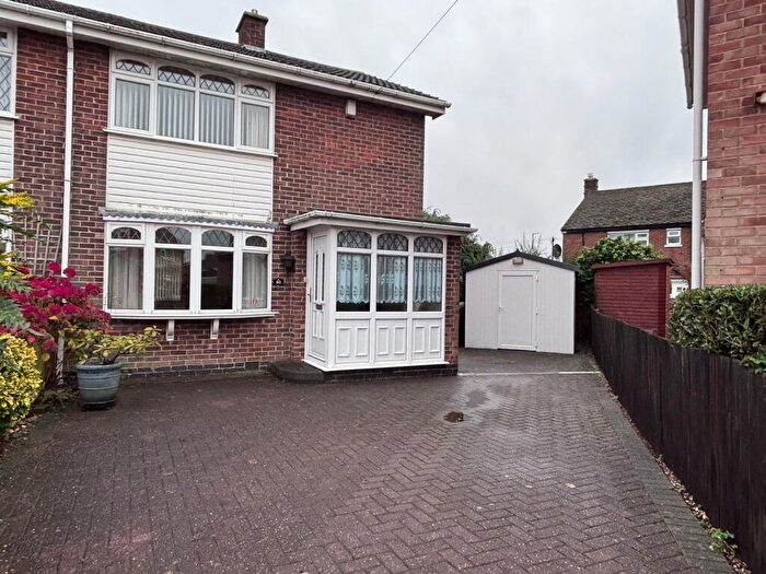 2 Bedroom Semi Detached House For Sale In Hereford Cresent, Midway, Swadlincote, DE11